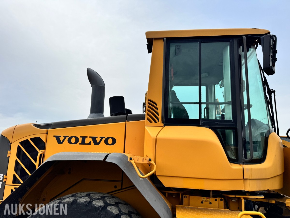 2010 Volvo L70F Hjullaster, 6694 t, skuffe, BM-feste, sentralsmøring