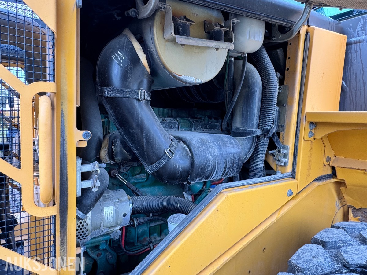 2010 Volvo L70F Hjullaster, 6694 t, skuffe, BM-feste, sentralsmøring