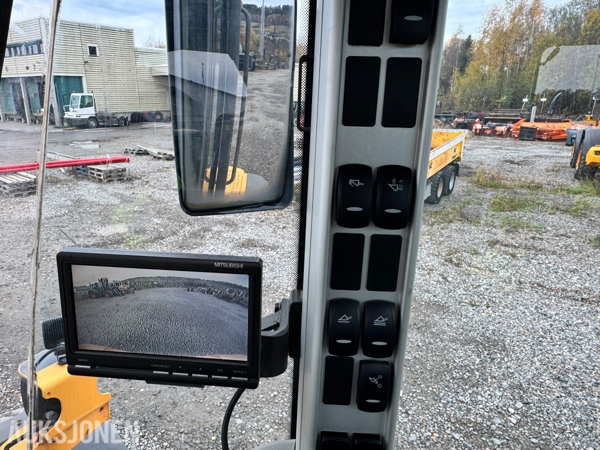 2010 Volvo L70F Hjullaster, 6694 t, skuffe, BM-feste, sentralsmøring