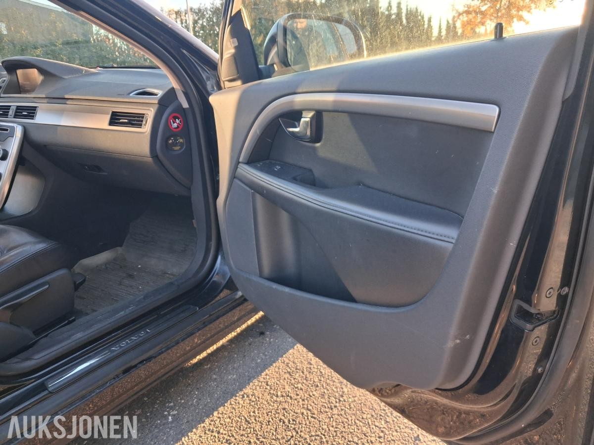 2012 VOLVO V70 1.6 DIESEL 114HK SKINNSETER S+V DEKK *INGEN MINSTEPRIS*