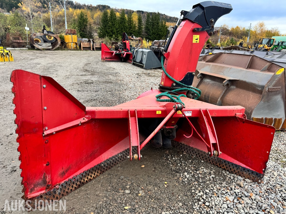 2015 Dalen 2006-110 snøfreser med hydraulisk sving og tut