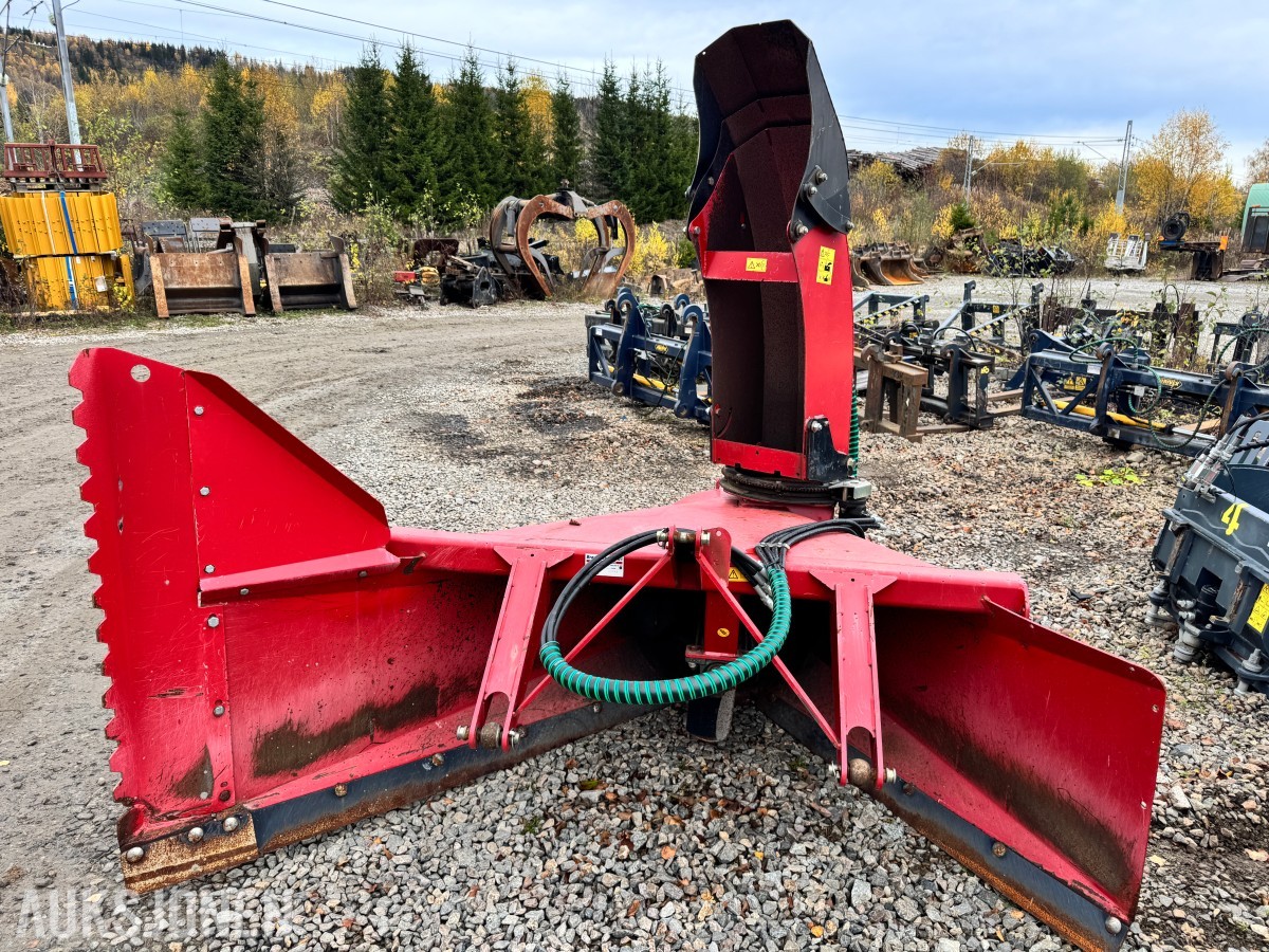 2015 Dalen 2004-010 snøfreser med hydraulisk sving og tut