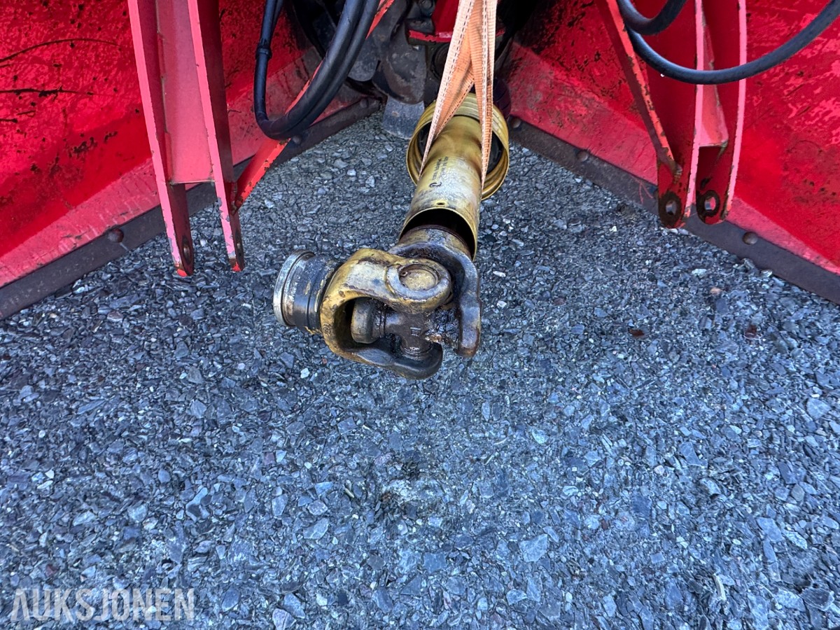 2015 Dalen 2006-010 Snøfres – hydraulisk utkaster, kraftoverføringsdrift