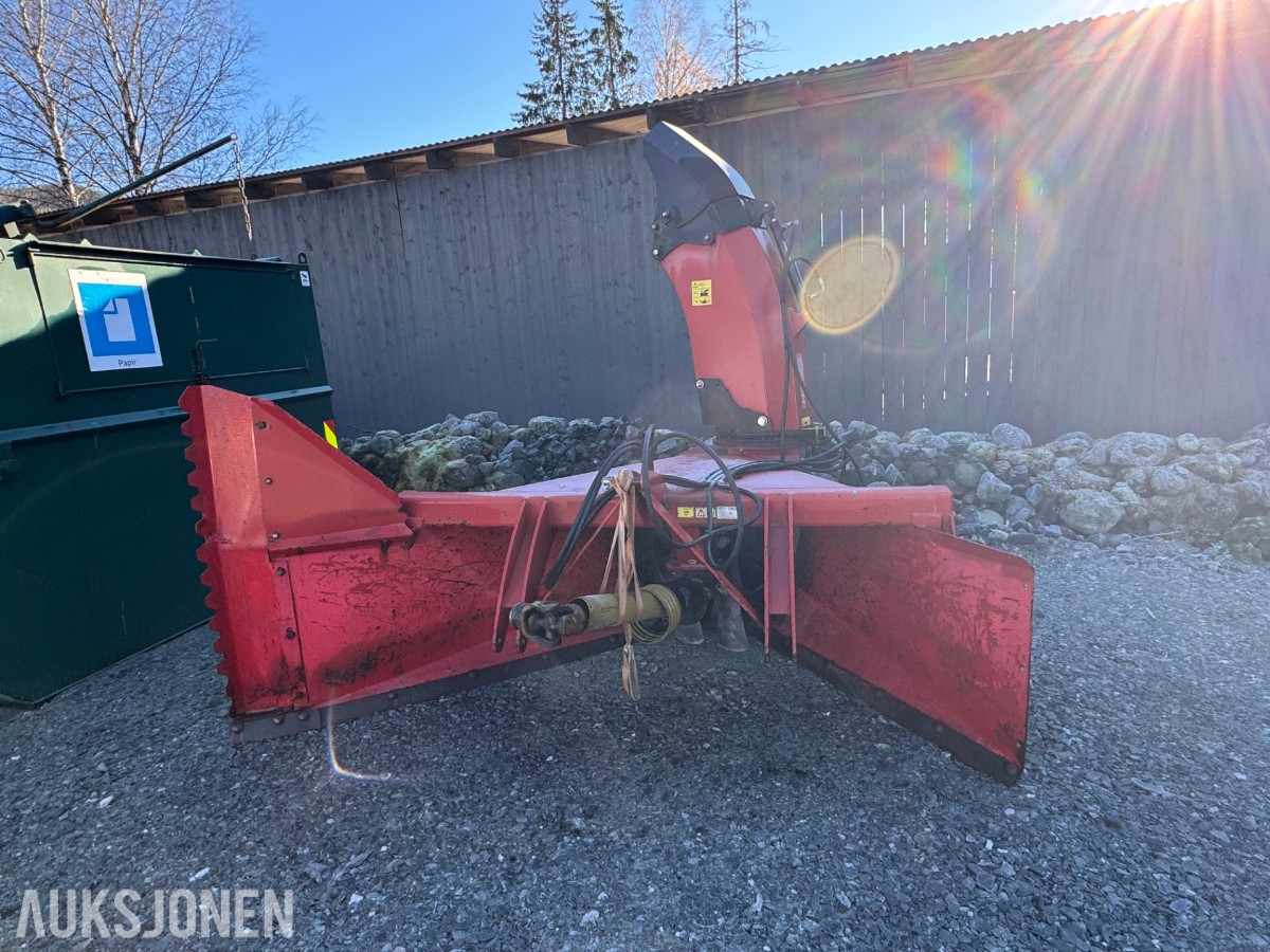 2015 Dalen 2006-010 Snøfres – hydraulisk utkaster, kraftoverføringsdrift