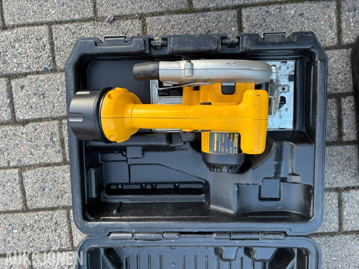 4 stk. batteridrevne sirkelsager -  DeWalt, Milwaukee og Panasonic brukt/utestet