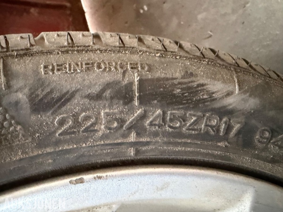4 stk. 17" Felger til Saab (2 stk. med dekk)