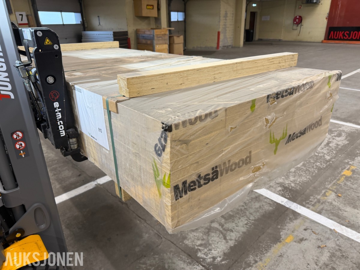 2024 36 x 225 x 2798 mm Kerto-T T36 bjelker