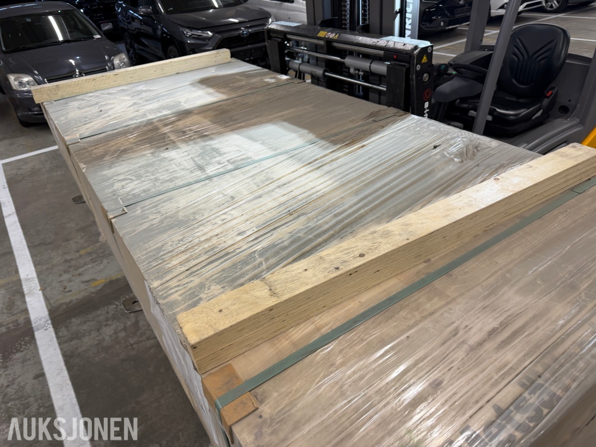 2024 36 x 225 x 2798 mm Kerto-T T36 bjelker