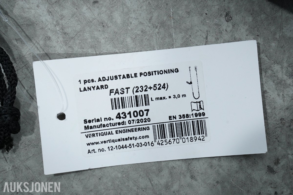 Parti med fallsikringsutstyr, seler, liner og tau