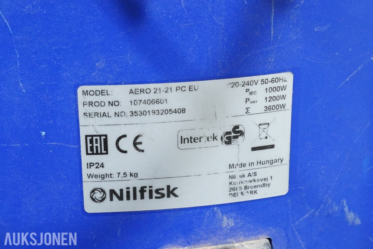 Verksted parti med generator, kompressor, støvsugere og elektroverktøy