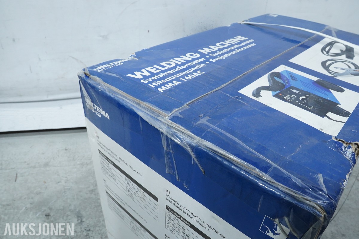 Verksted parti med generator, kompressor, støvsugere og elektroverktøy