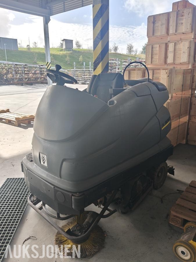 2010 Kärcher  BR 100/250 R BP Pack – Ride-on gulvvaskar/kostebil 