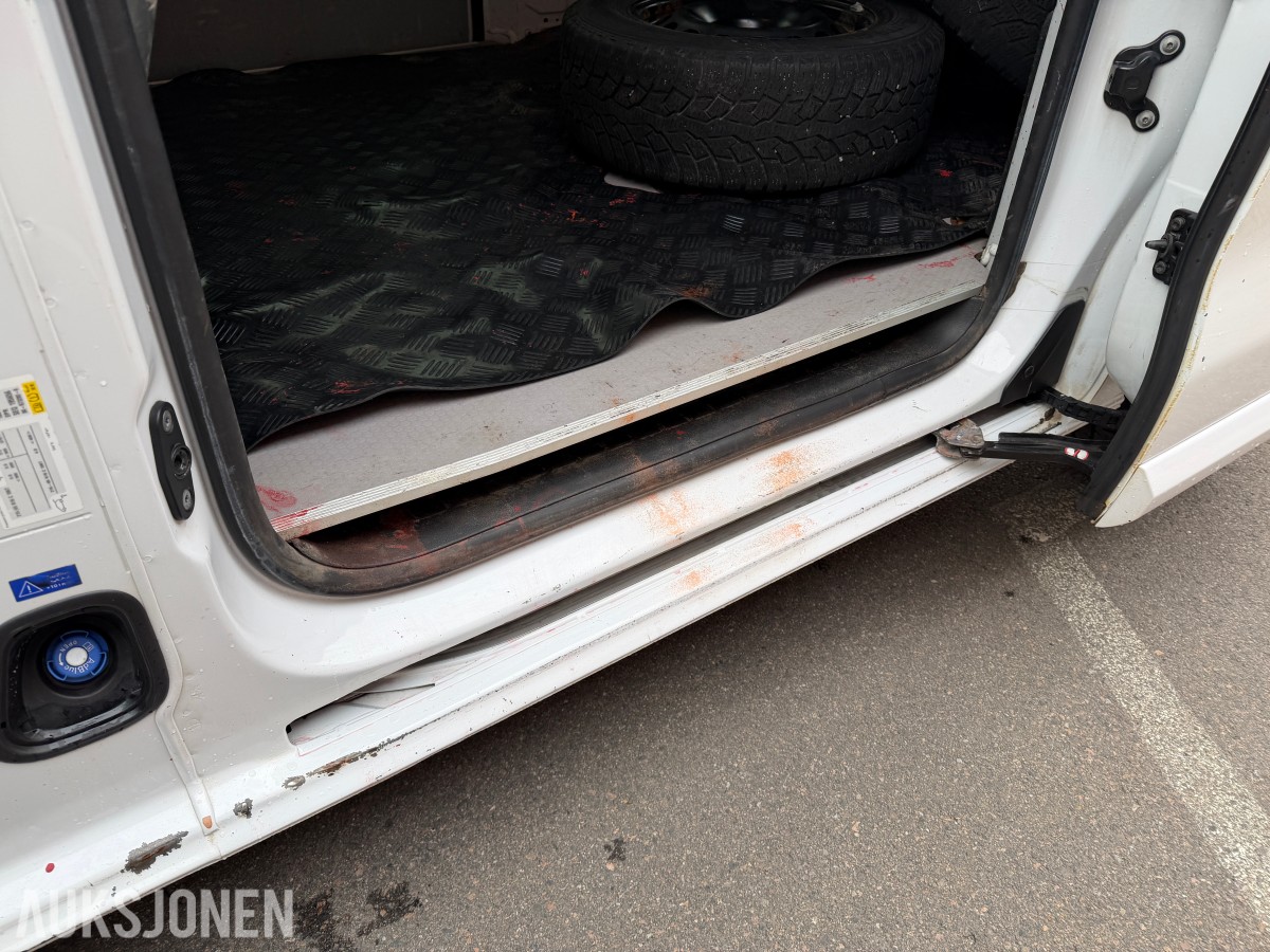 2022 PEUGEOT EXPERT 2,0 BLUEHDI 140HK L2 AUTOMAT HENGERFESTE CRUISE