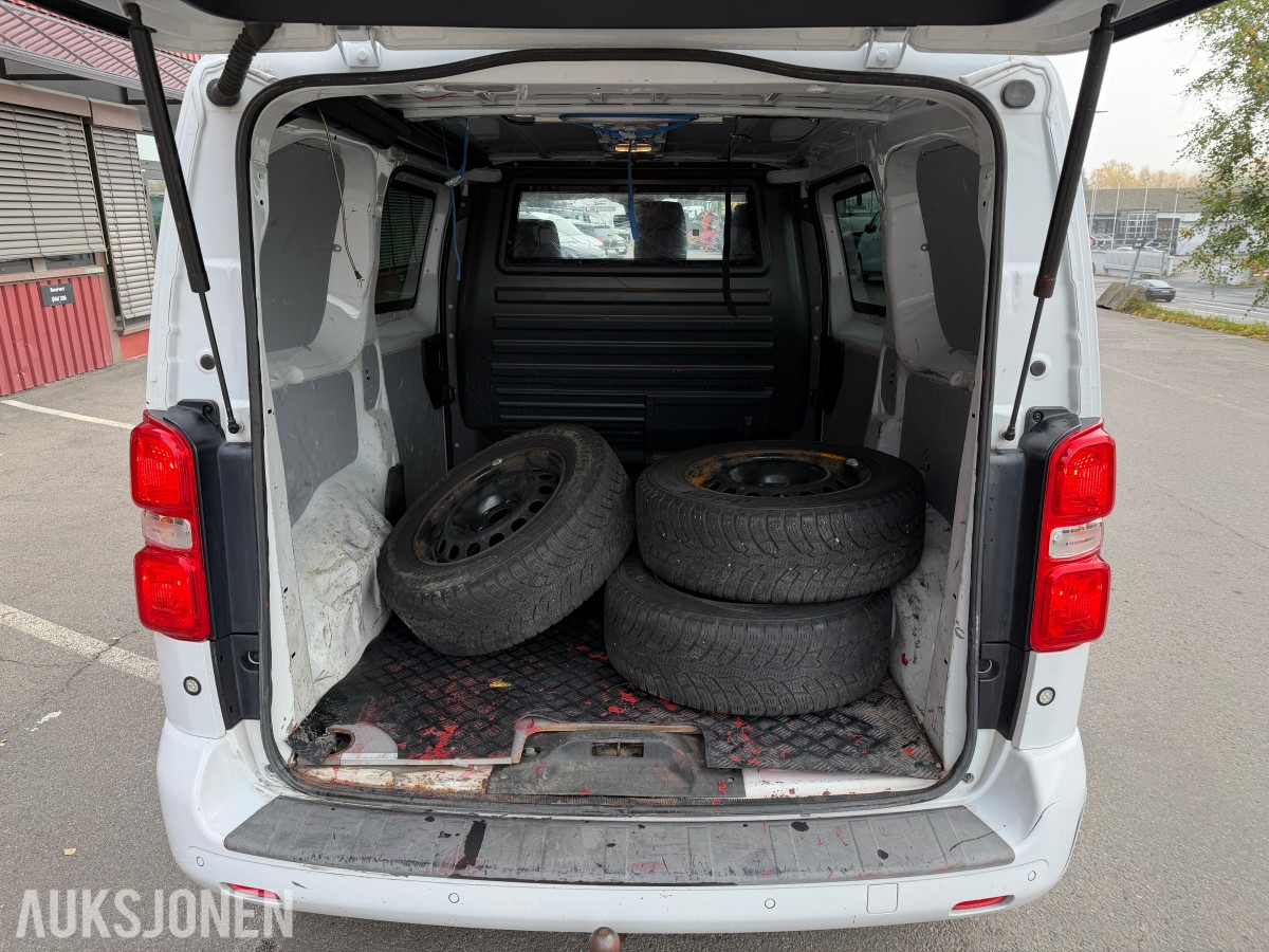 2022 PEUGEOT EXPERT 2,0 BLUEHDI 140HK L2 AUTOMAT HENGERFESTE CRUISE