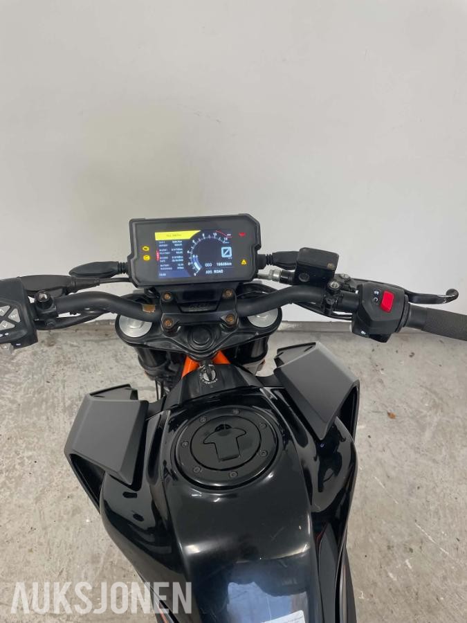 2022 KTM 125 Duke