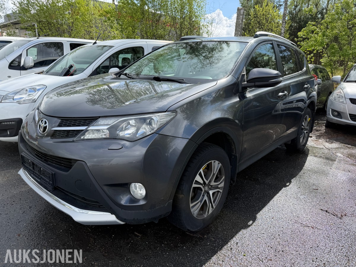 2015 Toyota RAV4 2.0-152 4WD / Servicehistorikk / Hengerfeste / Automat