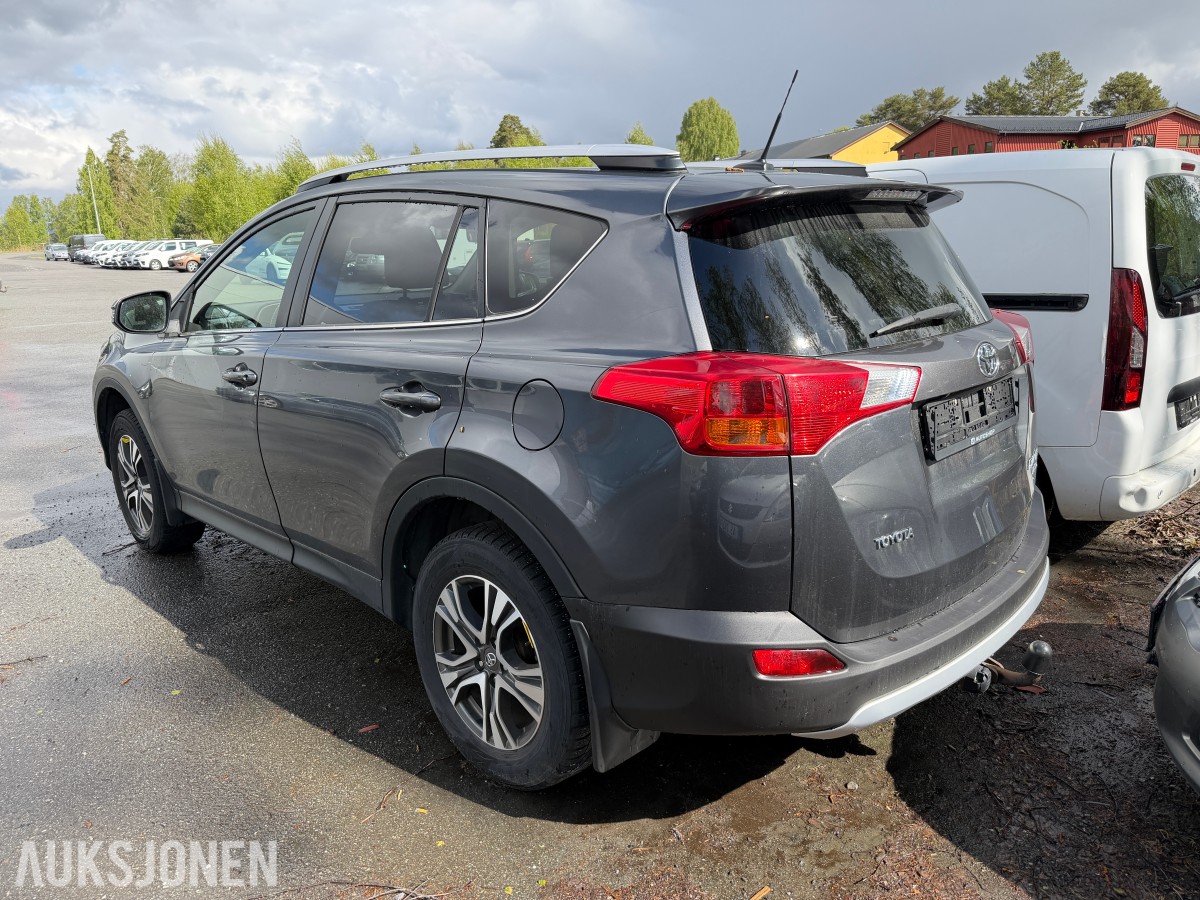 2015 Toyota RAV4 2.0-152 4WD / Servicehistorikk / Hengerfeste / Automat
