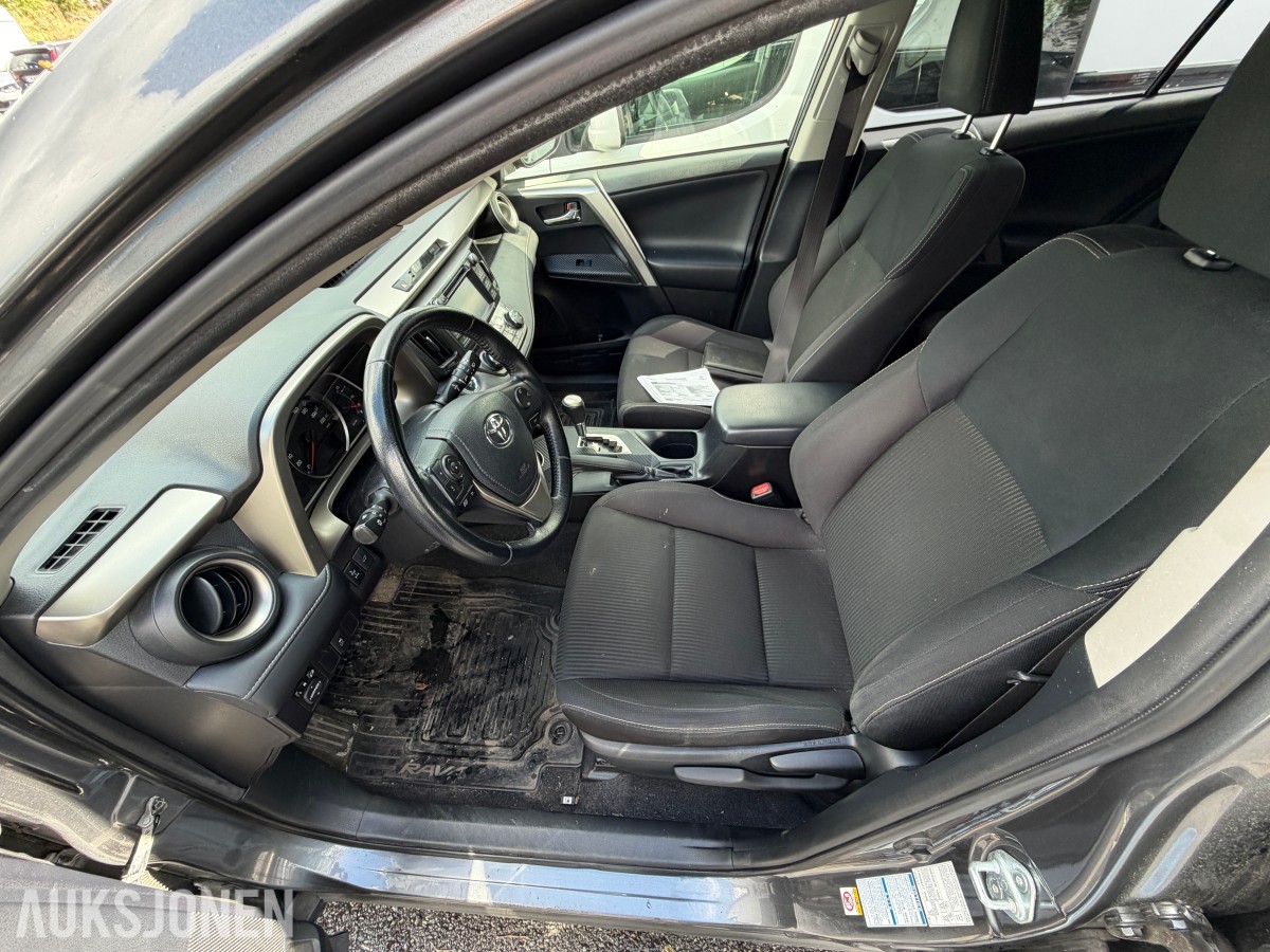 2015 Toyota RAV4 2.0-152 4WD / Servicehistorikk / Hengerfeste / Automat