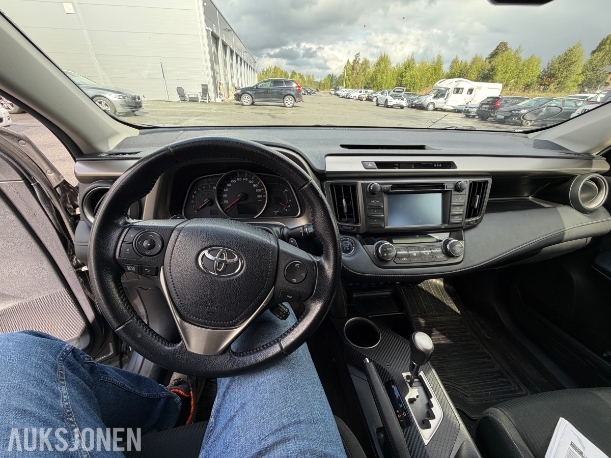 2015 Toyota RAV4 2.0-152 4WD / Servicehistorikk / Hengerfeste / Automat