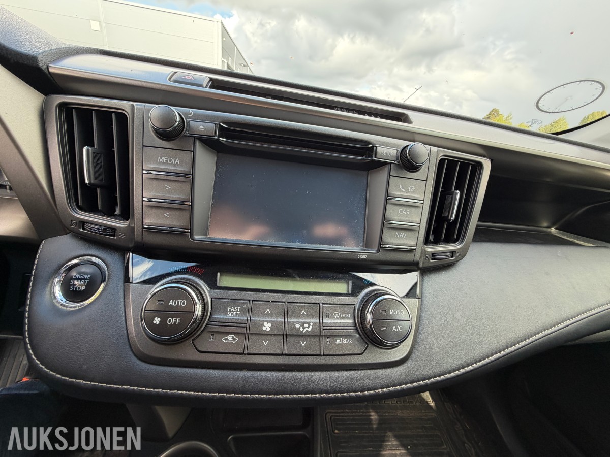 2015 Toyota RAV4 2.0-152 4WD / Servicehistorikk / Hengerfeste / Automat