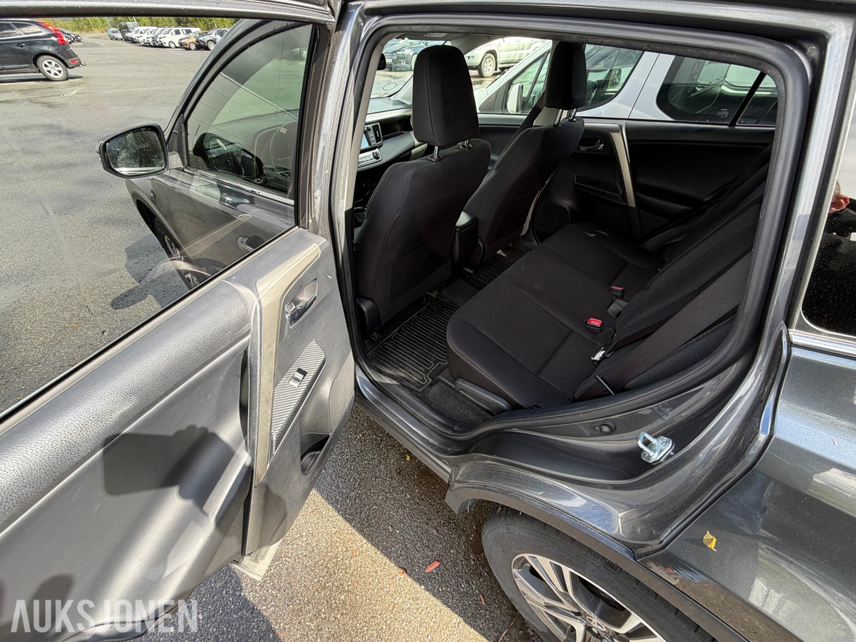 2015 Toyota RAV4 2.0-152 4WD / Servicehistorikk / Hengerfeste / Automat