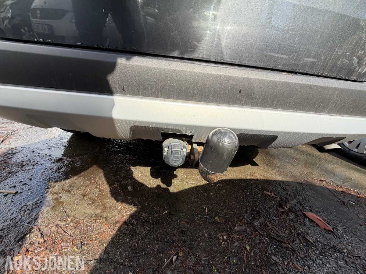 2015 Toyota RAV4 2.0-152 4WD / Servicehistorikk / Hengerfeste / Automat