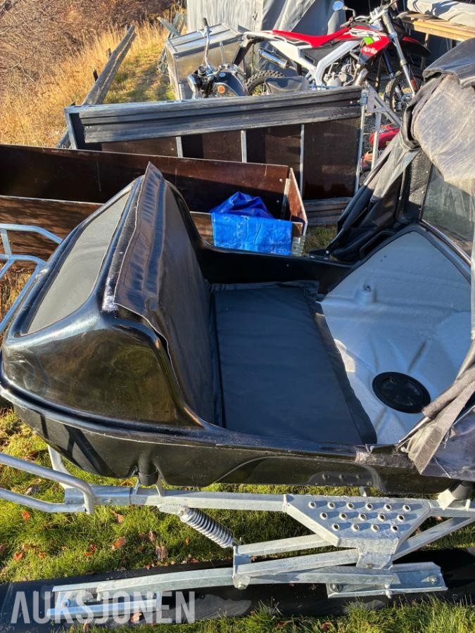 2005 Yamaha Viking snøscooter med pulk og slede