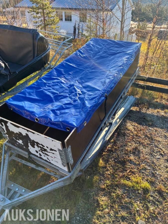 2005 Yamaha Viking snøscooter med pulk og slede