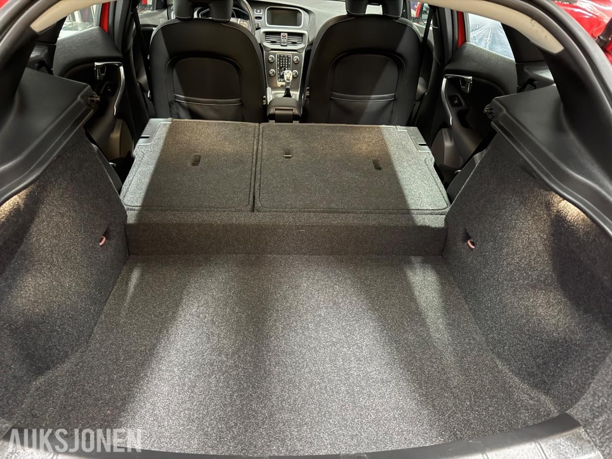 2013 Volvo V40, D2*114HK*MYE UTSTYR*NORSK*1-EIER*NY SERVICE+EU*, 137000km