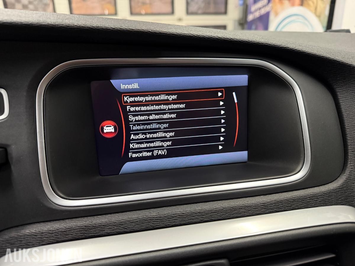 2013 Volvo V40, D2*114HK*MYE UTSTYR*NORSK*1-EIER*NY SERVICE+EU*, 137000km