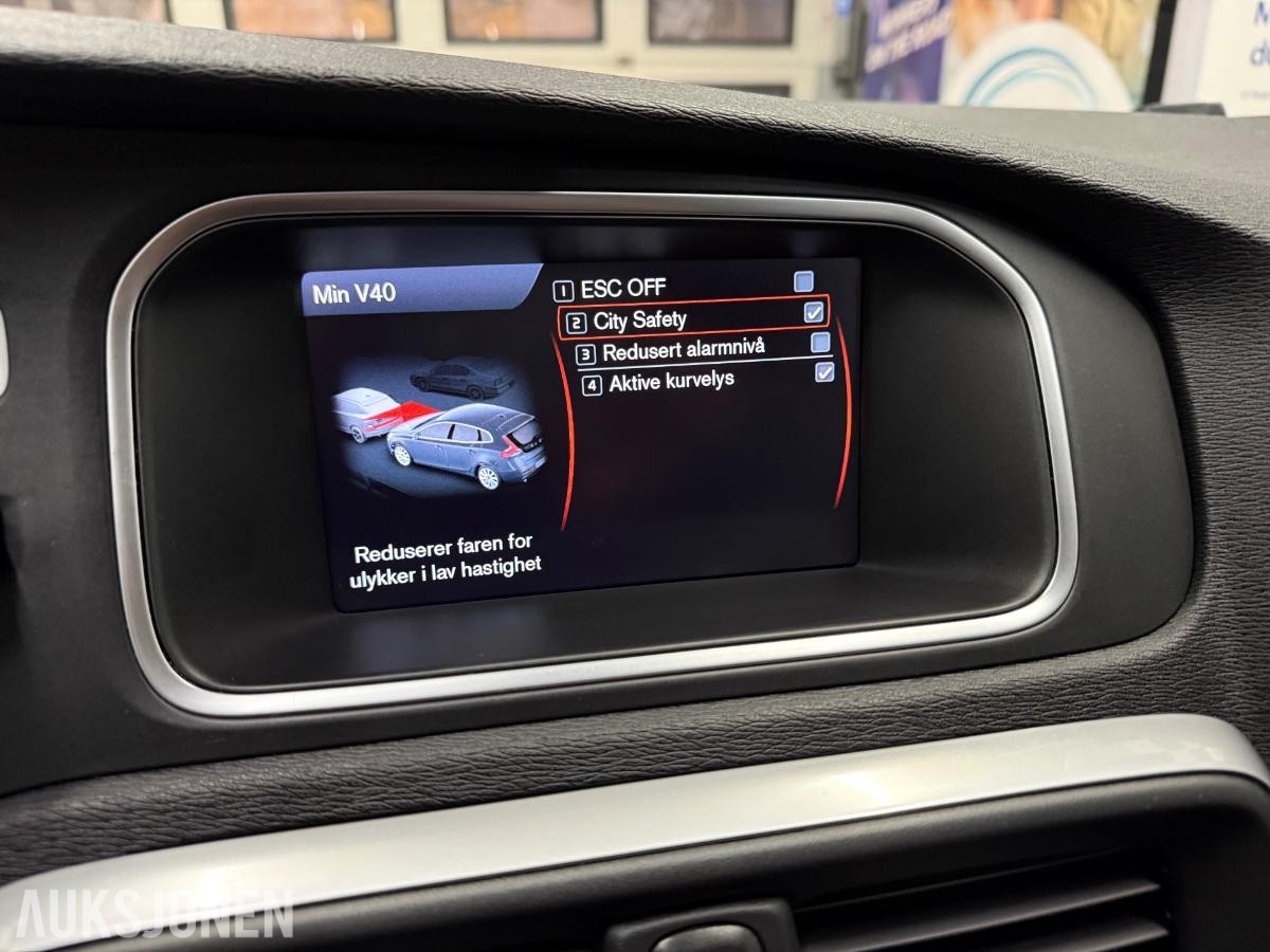 2013 Volvo V40, D2*114HK*MYE UTSTYR*NORSK*1-EIER*NY SERVICE+EU*, 137000km