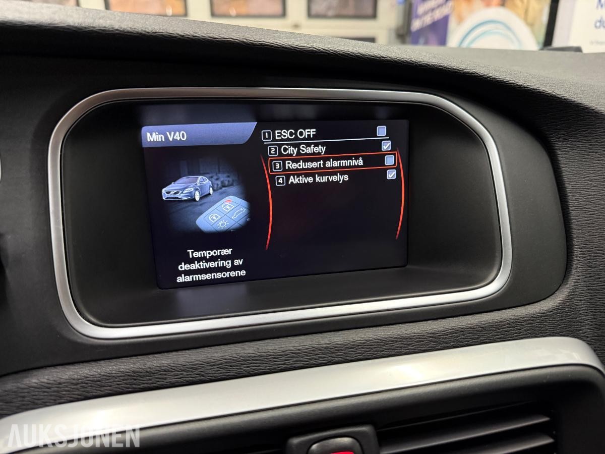 2013 Volvo V40, D2*114HK*MYE UTSTYR*NORSK*1-EIER*NY SERVICE+EU*, 137000km