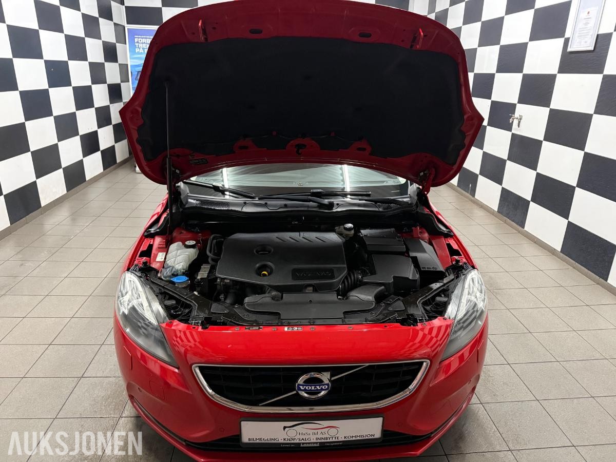 2013 Volvo V40, D2*114HK*MYE UTSTYR*NORSK*1-EIER*NY SERVICE+EU*, 137000km