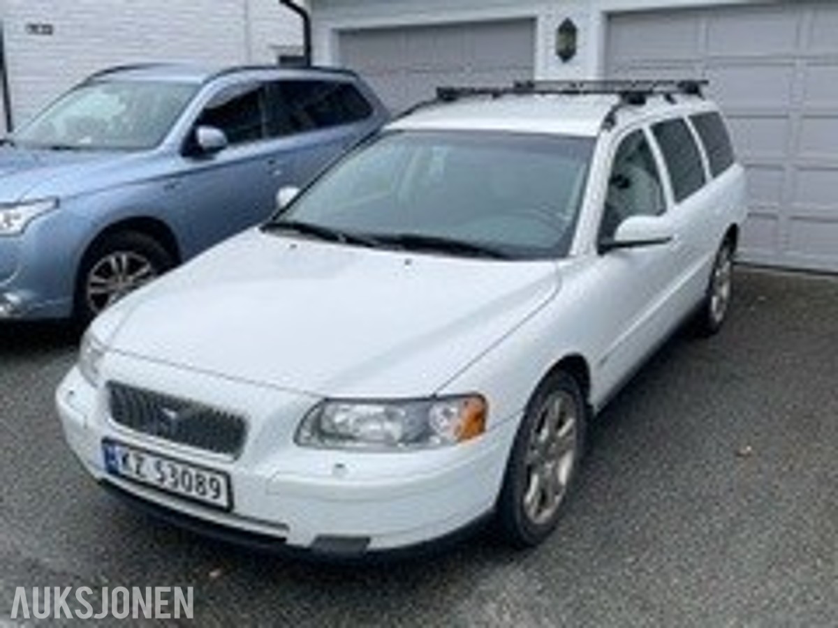 2006 VOLVO V70 2.0 BENSIN 179HK AUTOMAT REPARASJONSOBJEKT