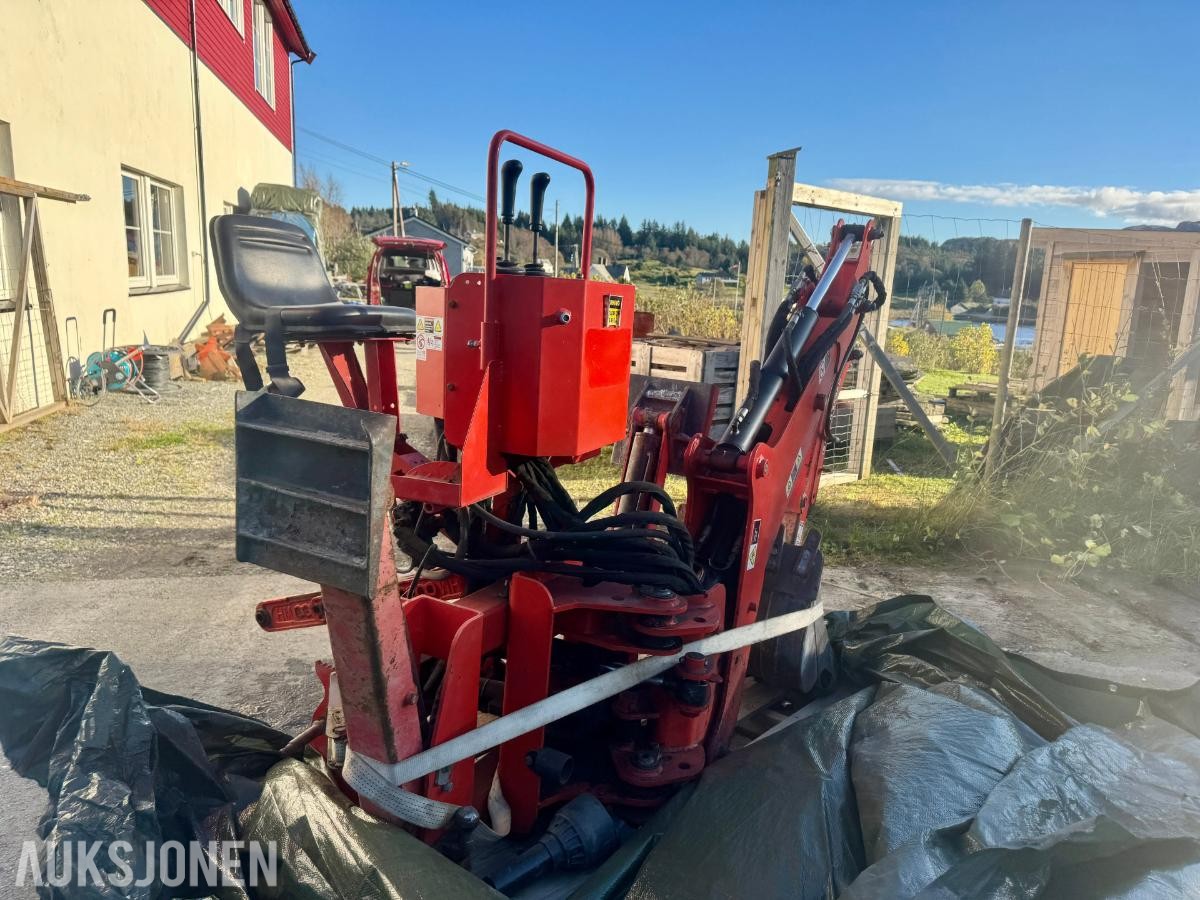 2018 Wee BHM225 hydraulisk graveaggregat for traktor