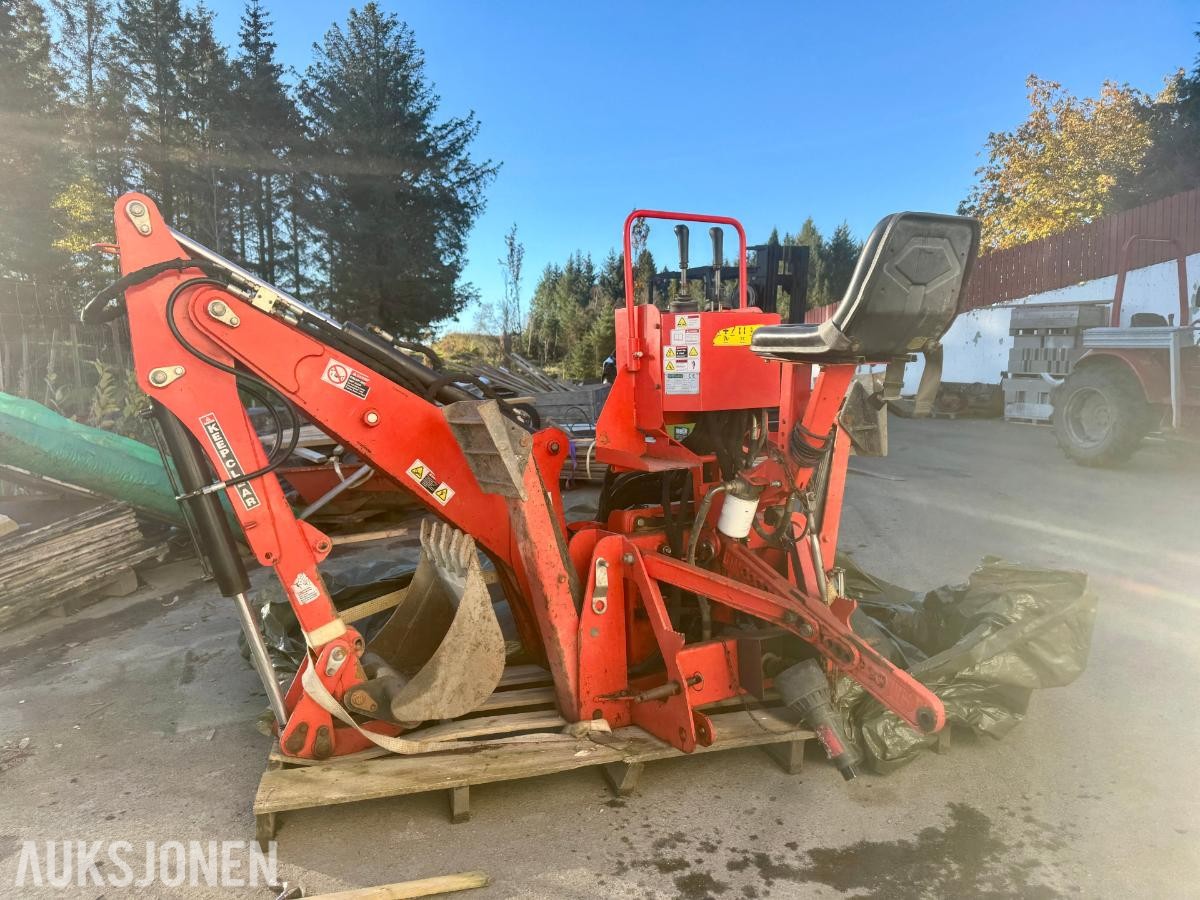 2018 Wee BHM225 hydraulisk graveaggregat for traktor