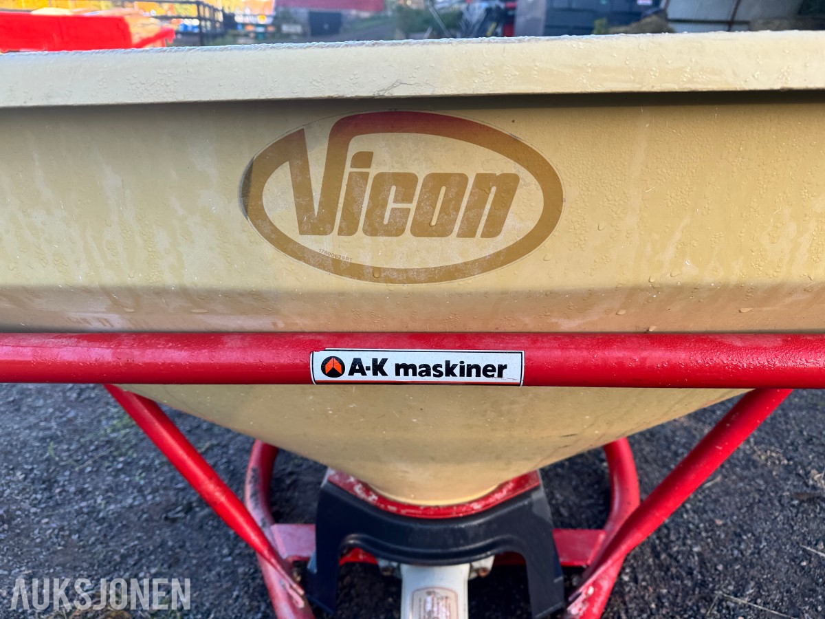Vicon PS 403 trepunktmontert pendelspreder - 125 kg