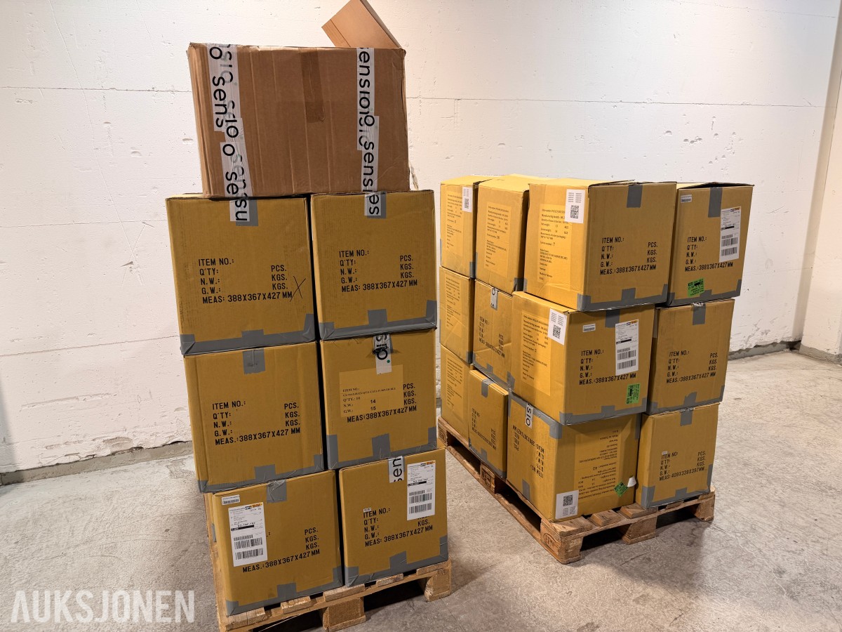 Parti med Climax WTRS2 alarmsmykker og GX-8-EX 4G basestasjoner