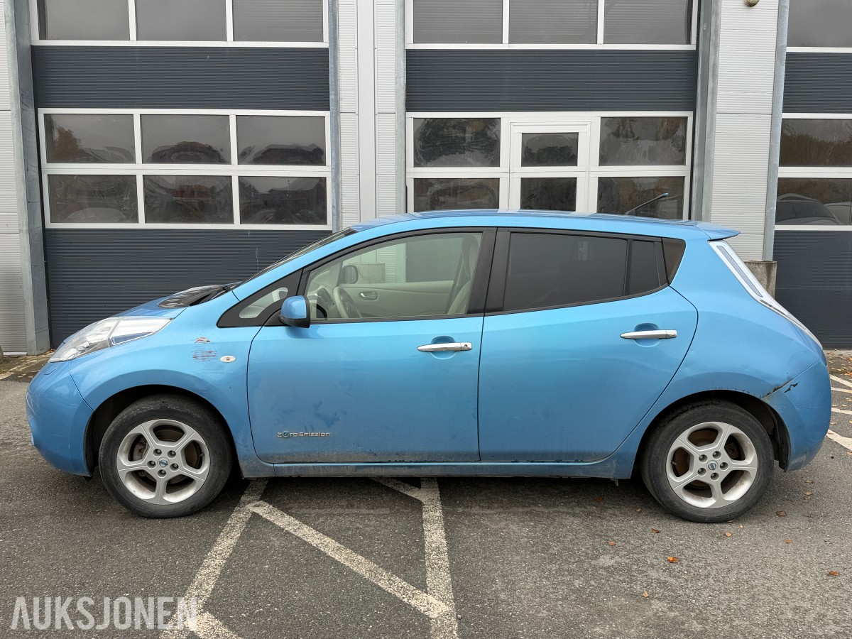 2012 Nissan LEAF / Ryggekamera