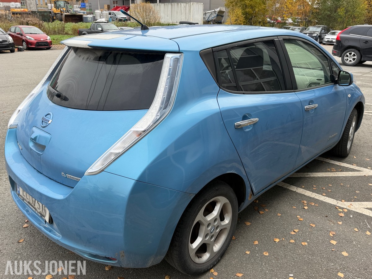 2012 Nissan LEAF / Ryggekamera