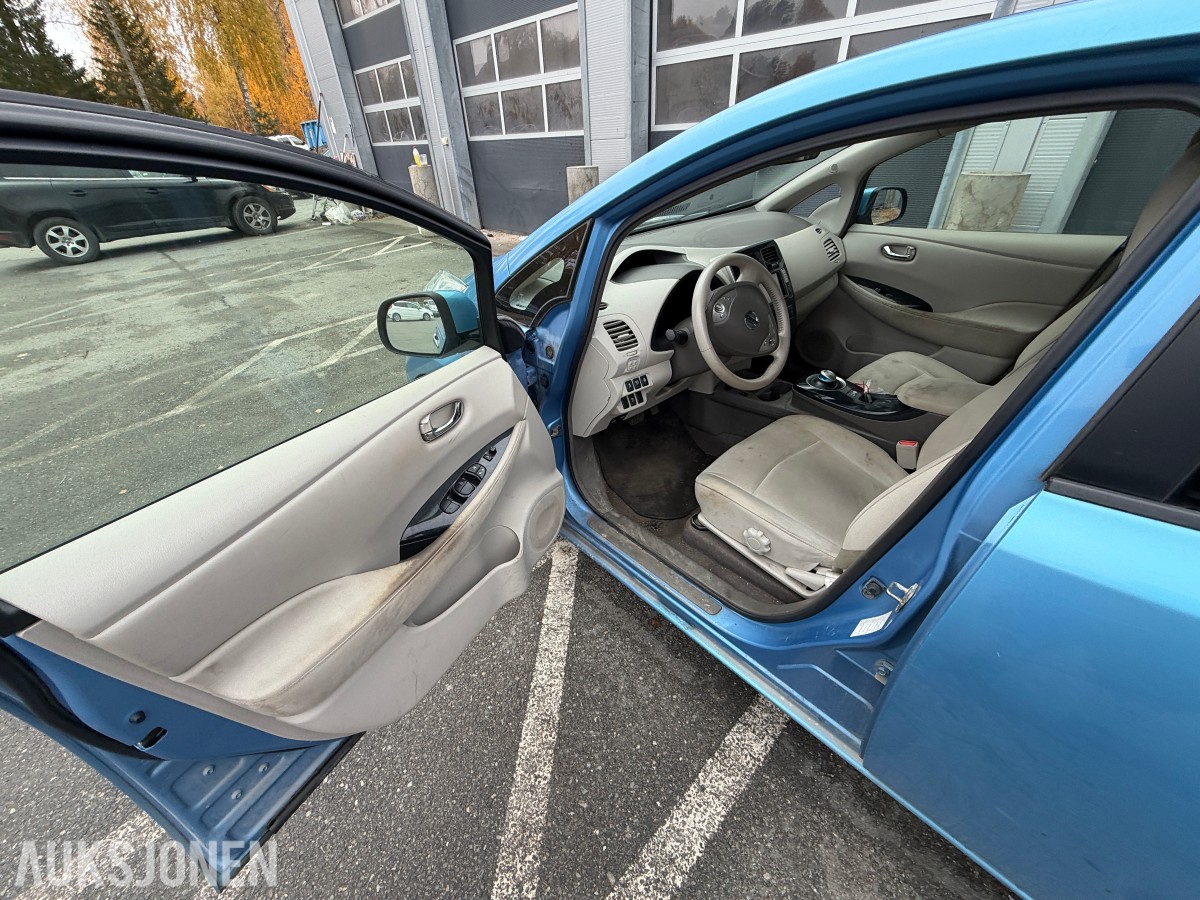 2012 Nissan LEAF / Ryggekamera