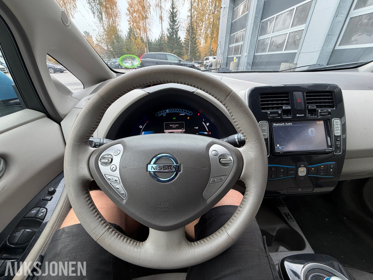 2012 Nissan LEAF / Ryggekamera