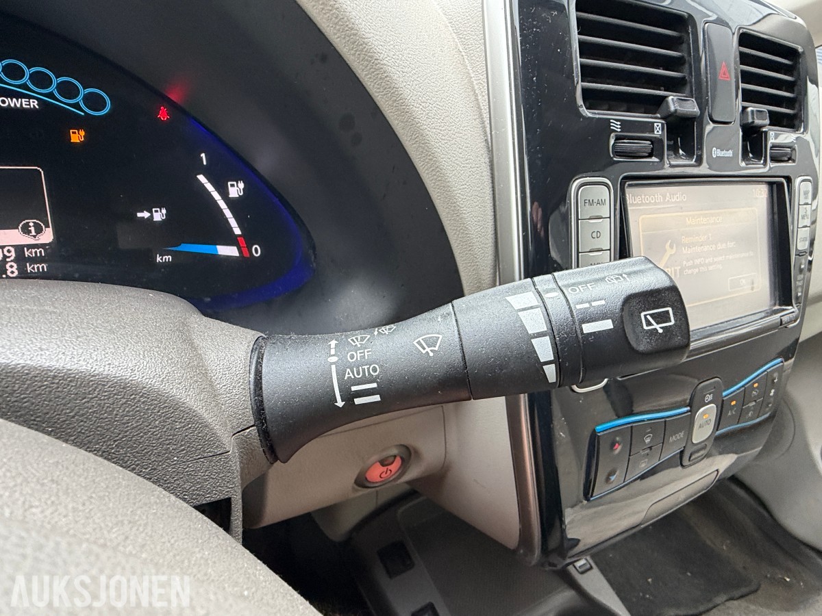 2012 Nissan LEAF / Ryggekamera