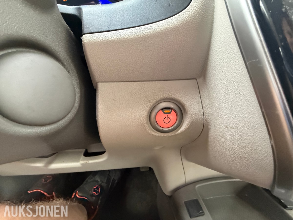 2012 Nissan LEAF / Ryggekamera
