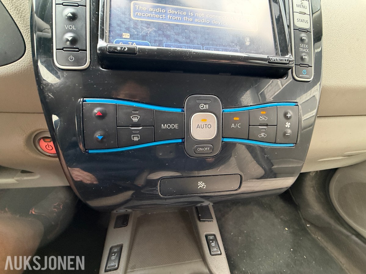 2012 Nissan LEAF / Ryggekamera
