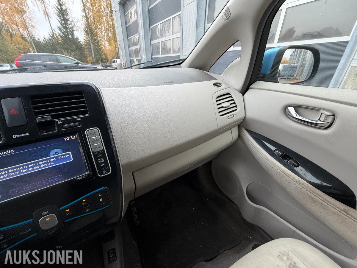 2012 Nissan LEAF / Ryggekamera