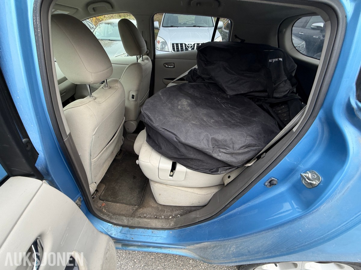 2012 Nissan LEAF / Ryggekamera