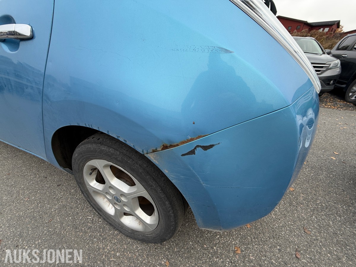 2012 Nissan LEAF / Ryggekamera