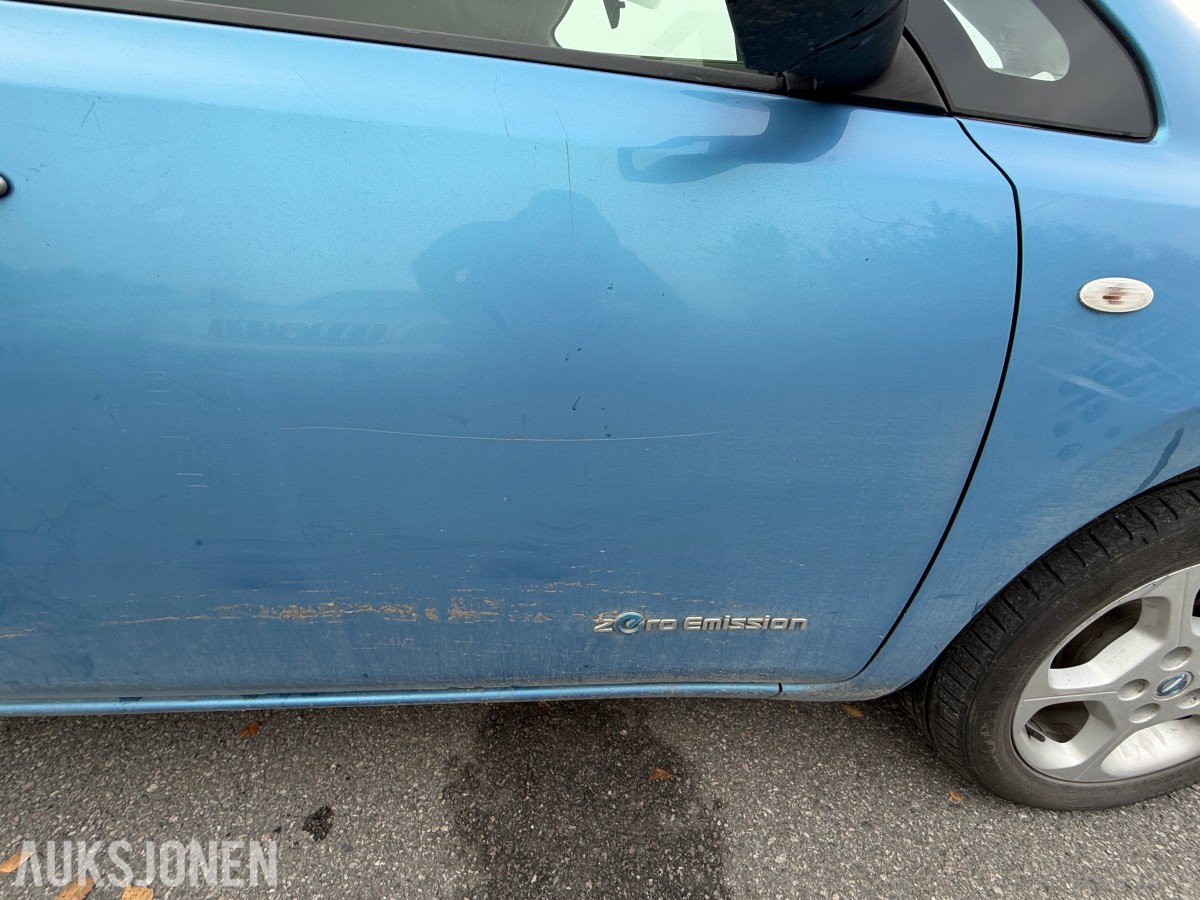 2012 Nissan LEAF / Ryggekamera