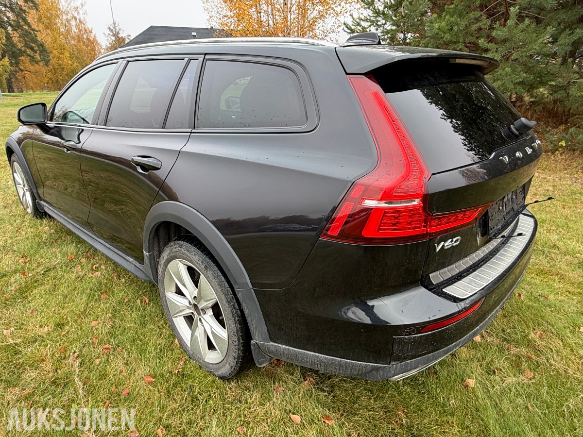 2020 Volvo V60 Cross Country D4 190hk AWD / Automat / El.bakluke / R.kamera